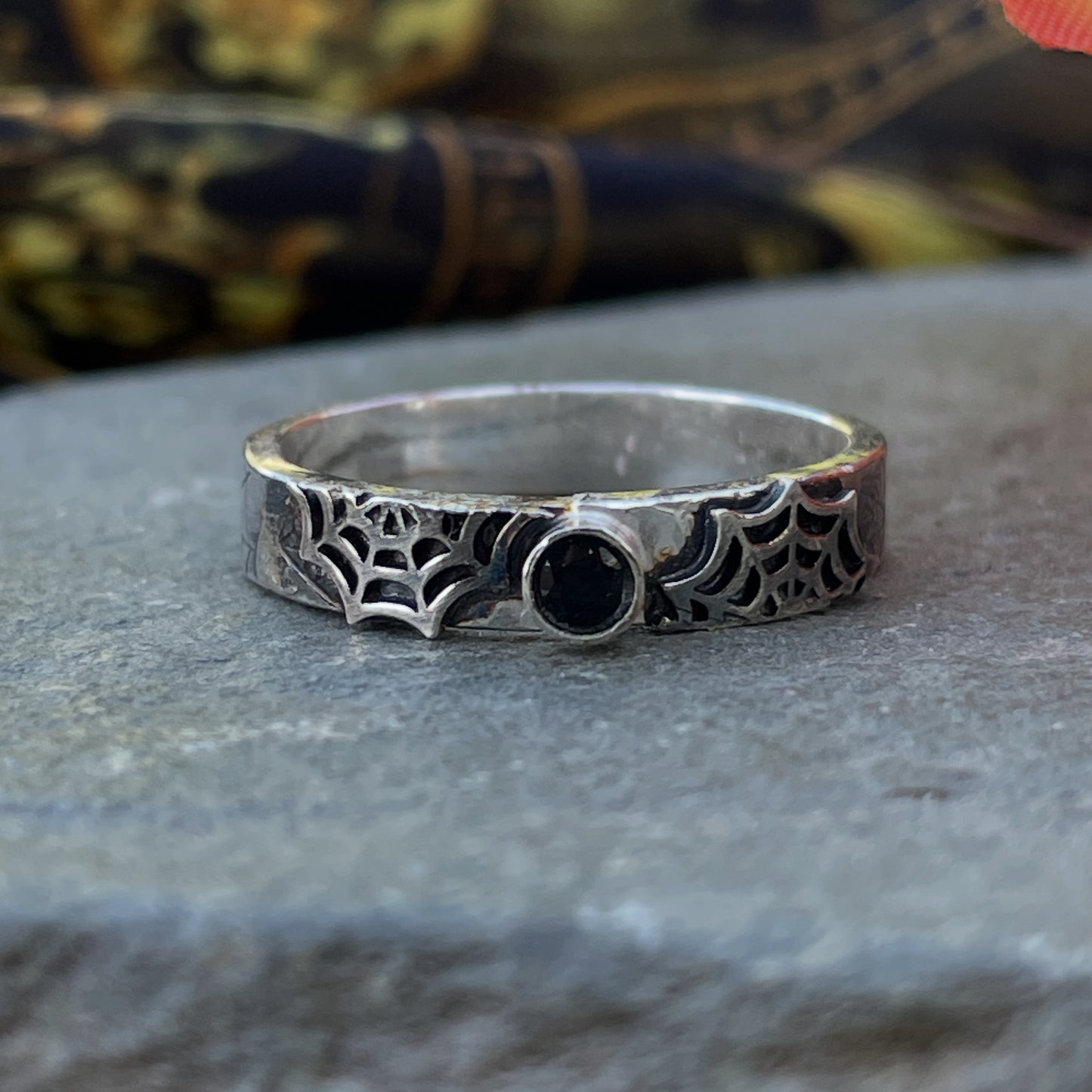 Double cobweb ring