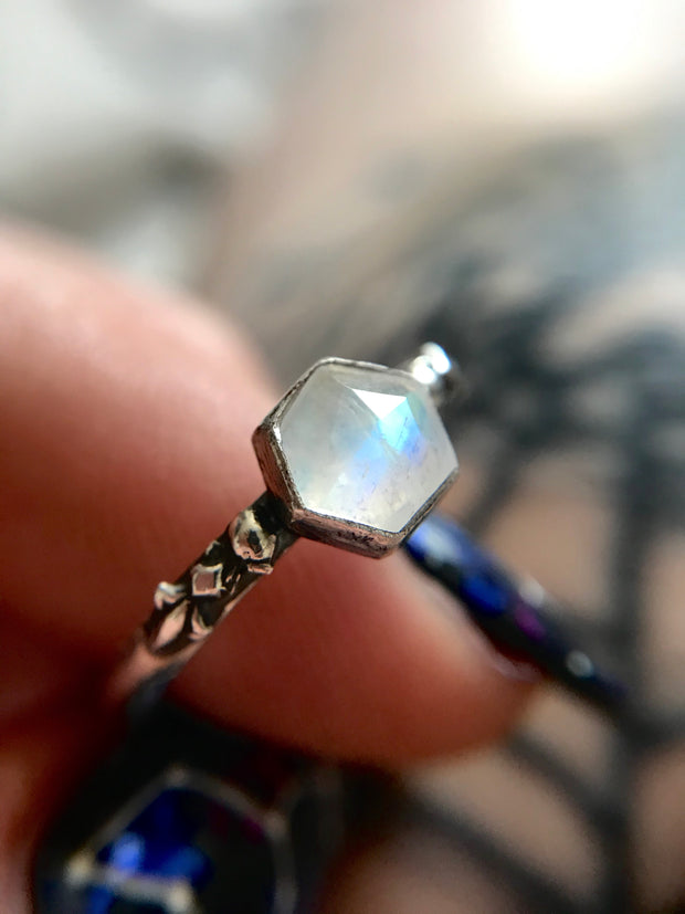 Fleur moonstone