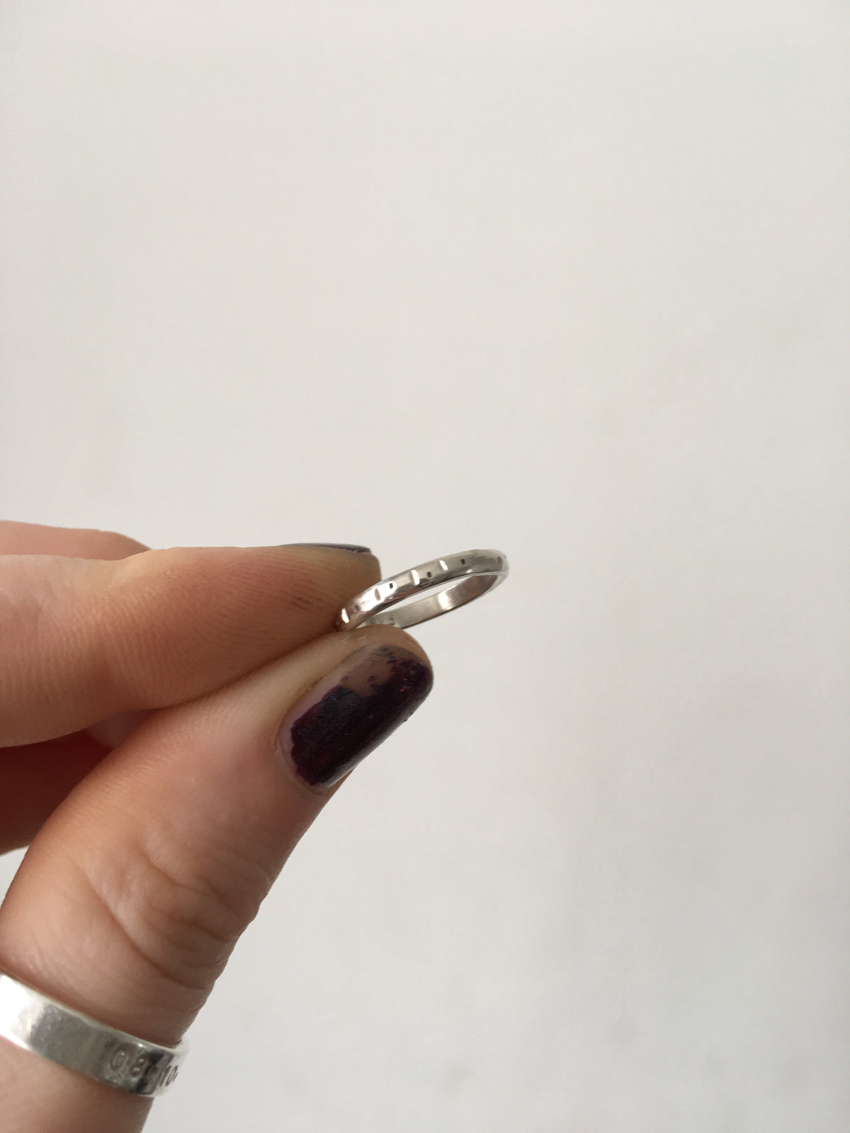 Bamboo textured midi ring