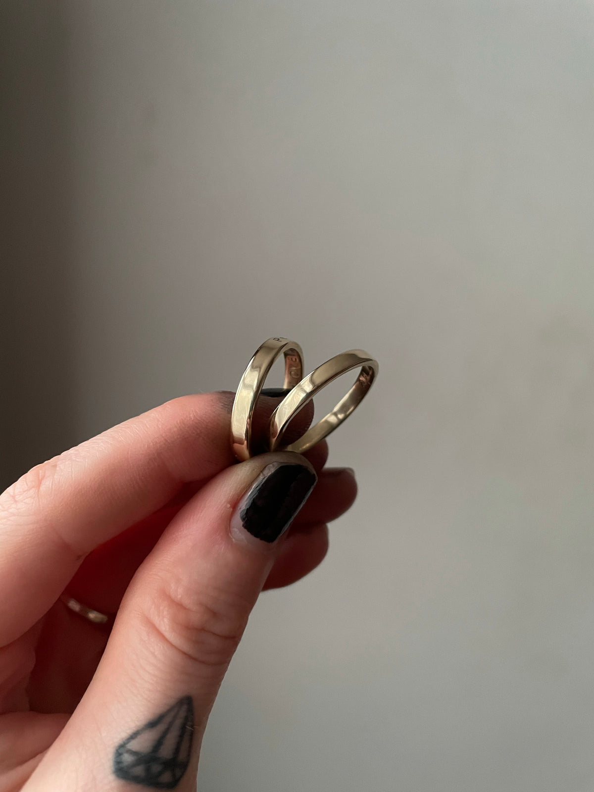 Personalised ring- yellow gold