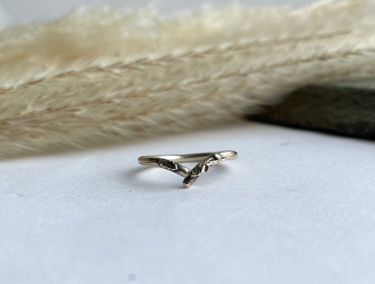 Dryad - 9ct yellow gold